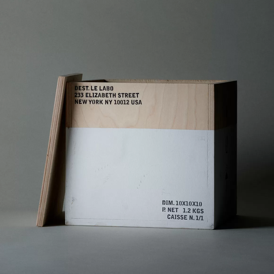 Le Labo Concrete Candle-Santal 26